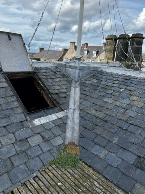 AJE hatches a plan for flagpole access